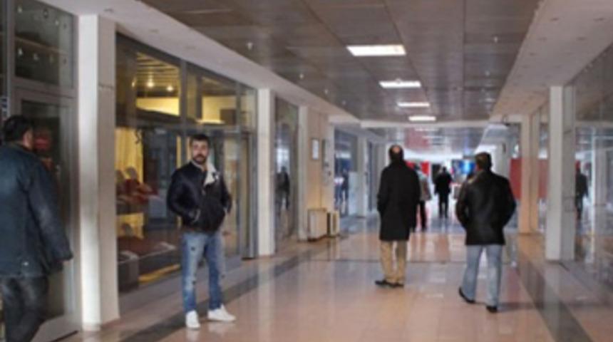 Kruvaziyer gemilerinin iptali esnafa kepenk kapattırdı