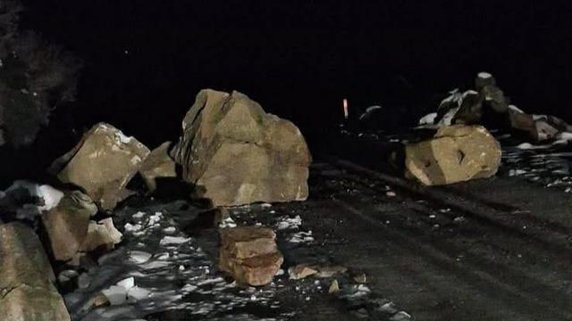 İki köye ulaşım sağlayan yol kapandı