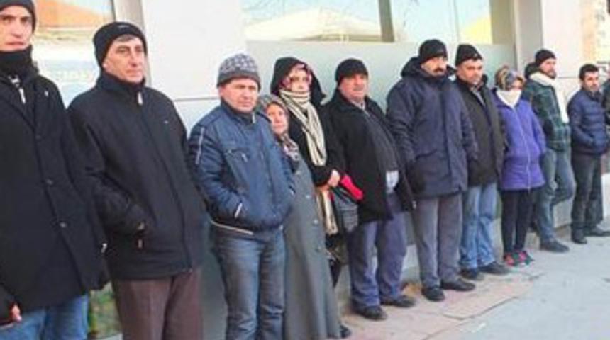 TOKİ'den ev almak için 4 gündür sırada bekliyorlar