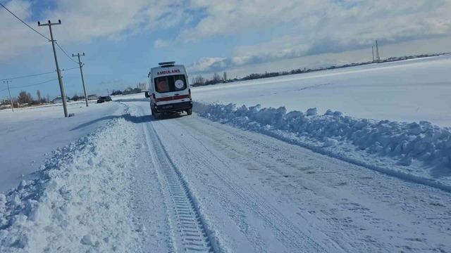 &Uuml;zerine sıcak su d&ouml;k&uuml;len &ccedil;ocuk i&ccedil;in seferberlik 2