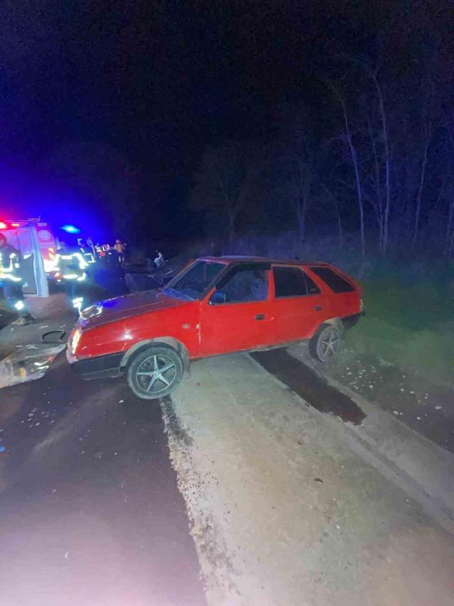 Kırklareli&rsquo;de otomobiller &ccedil;arpıştı: 6 yaralı 1