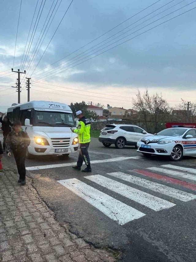 &Ccedil;anakkale&rsquo;de okul servislerine denetim 1