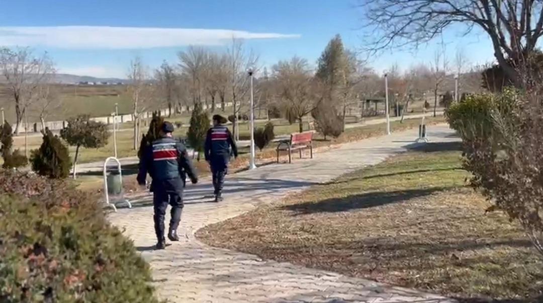 Gaziantep te jandarma uygulamasında 254 aranan şahıs yakalandı 1