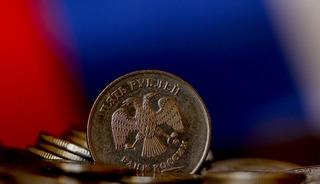 Rusya Maliye Bakanlığı d&uuml;ş&uuml;k petrol fiyatları nedeniyle b&uuml;t&ccedil;e a&ccedil;ığının artacağını bildirdi