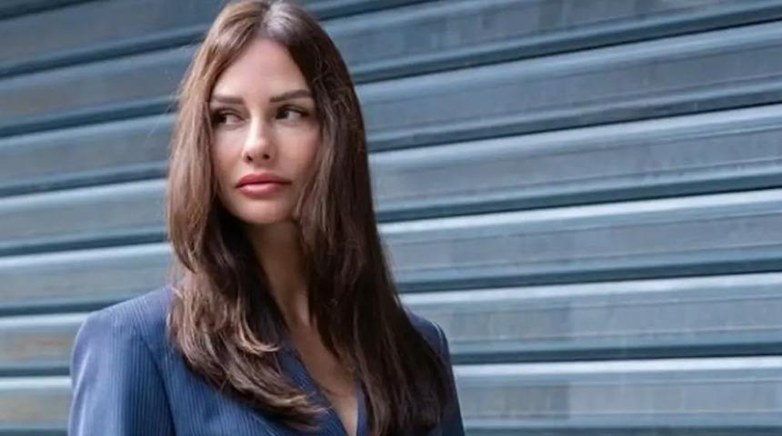 Boşandıktan sonra l&uuml;ks siteye taşındı! Yasemin Ergene yeni evini paylaştı 