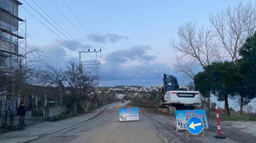 Sinop&rsquo;ta &ccedil;&ouml;ken yolda onarım &ccedil;alışmaları s&uuml;r&uuml;yor
