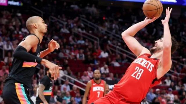 Alperen Şengün'den Spurs karşısındaki galibiyete triple-double eşiğinde katkı