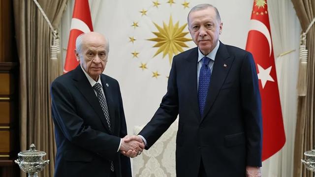 Son dakika! Cumhurbaşkanı Erdoğan ile Bahçeli görüşmesi başladı