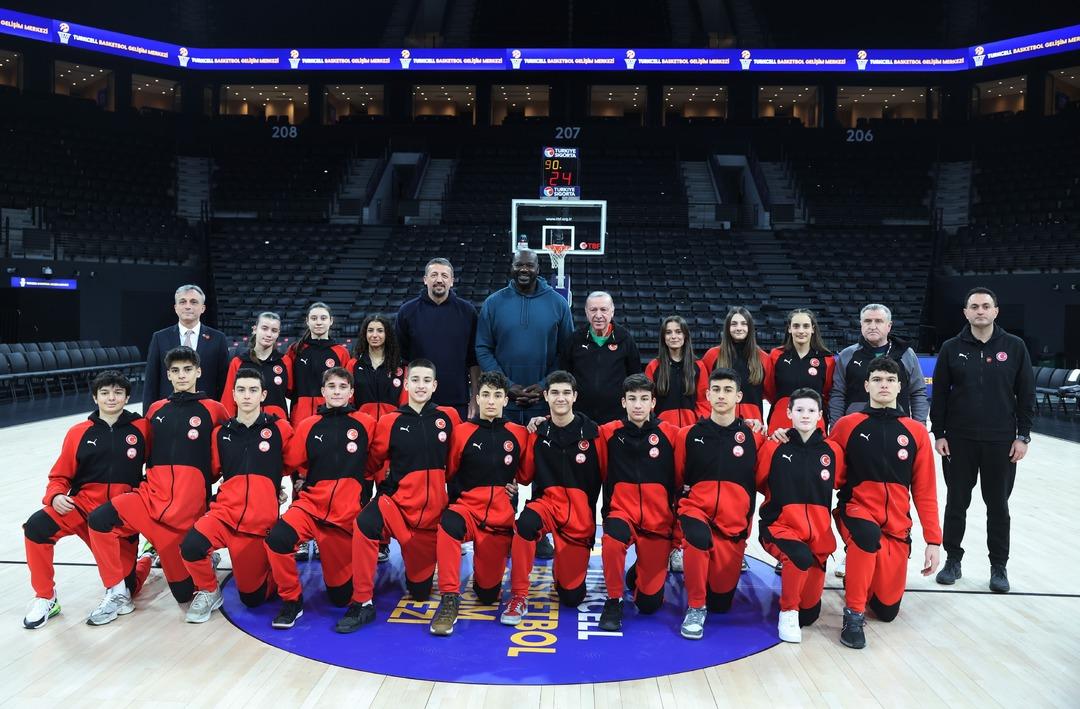 Cumhurbaşkanı Erdoğan, Shaquille O Neal ile basketbol oynadı: İşte o anlar! 3