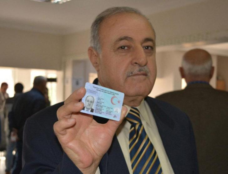 Yeni kimlik kartlarına 1 ayda 2 milyon başvuru G1