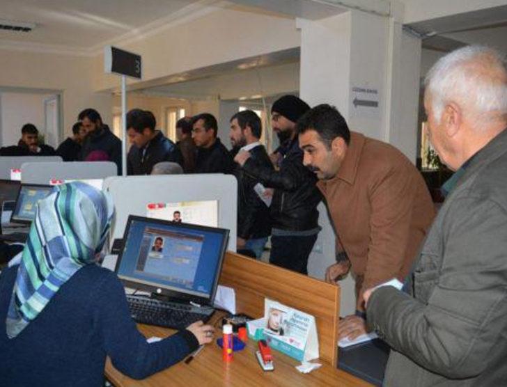 Yeni kimlik kartlarına 1 ayda 2 milyon başvuru G3