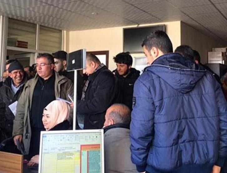 Yeni kimlik kartlarına 1 ayda 2 milyon başvuru G4