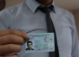 Yeni kimlik kartlarına 1 ayda 2 milyon başvuru