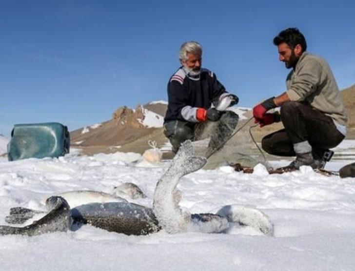 Donan gölde tehlikeli balık avı G2
