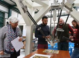 Ailece robot üretiyorlar