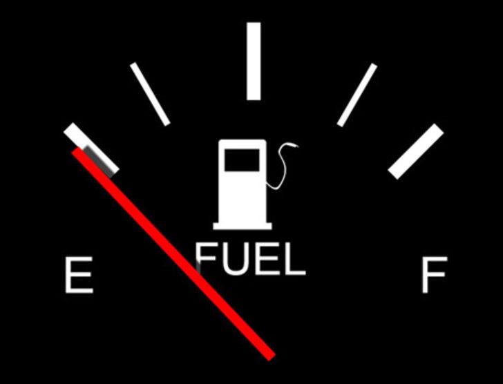 Çeyrek depo benzin ile araba kullanmayın G2