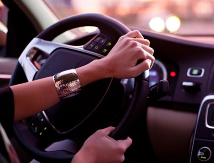 Çeyrek depo benzin ile araba kullanmayın G3