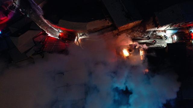 Kastamonu da tarihi konakta &ccedil;ıkan yangın iki eve sı&ccedil;radı 1