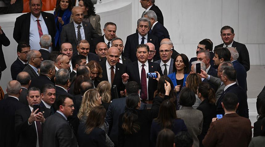 AK Partili vekilin yaptığı MHP'li Adan'ı &ccedil;ıldırttı: 'Bu kağıdı g&ouml;nderen ahlaksızdır'