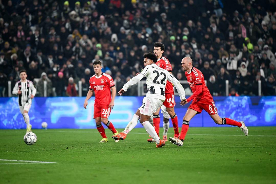 Şampiyonlar Ligi nde gecenin sonu&ccedil;ları! Adını altın harflerle yazdırdı 4