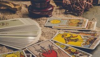 22 Ocak'ta g&ouml;ky&uuml;z&uuml; ne s&ouml;yl&uuml;yor? Tarot kartları 2026'ya ışık tutuyor