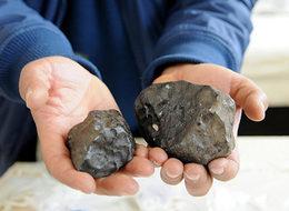 Taşı alan ‘Para eder mi?’ diye üniversiteye koşuyor