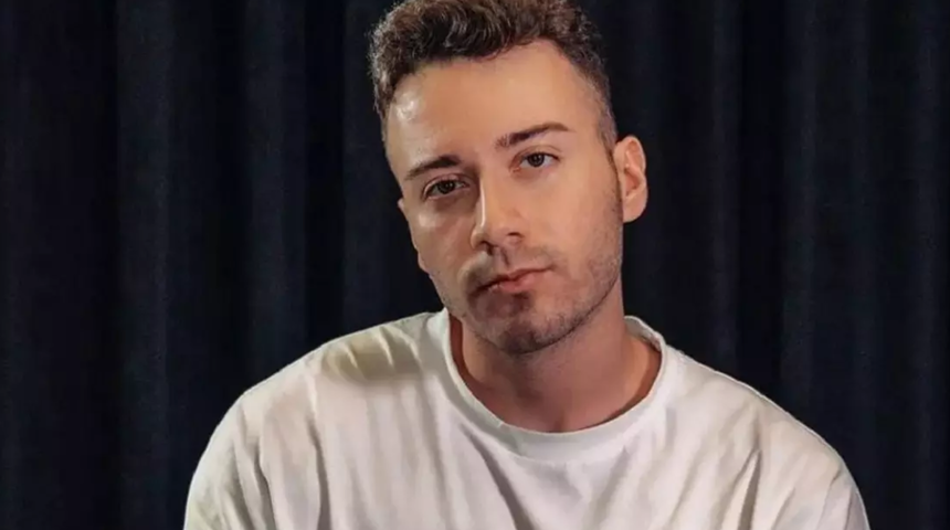 Enes Batur'un YouTube kanalında dikkat &ccedil;eken değişiklik! T&uuml;m videoları silip ortadan kaybolmuştu 