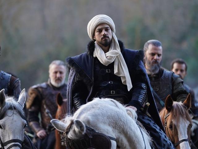 Fenomen diziye iki isim birden! Hikayenin seyri değişiyor 