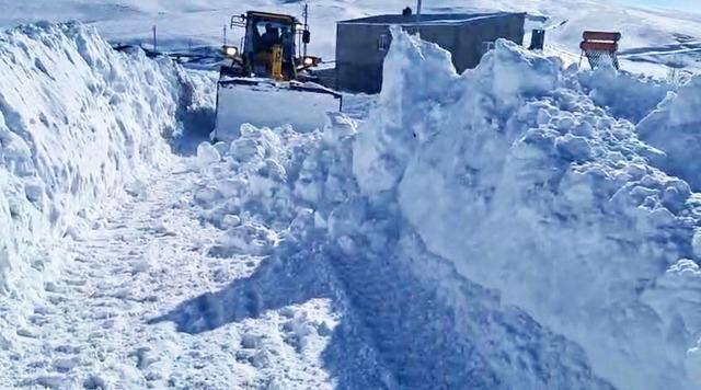 Kars&rsquo;ta 18 k&ouml;y yolu ulaşıma kapalı 2