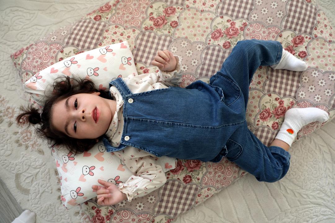 5 g&uuml;nl&uuml;k bebek uğradığı şiddet nedeniyle engelli kaldı! Kahreden g&ouml;r&uuml;nt&uuml;ler ortaya &ccedil;ıktı 6