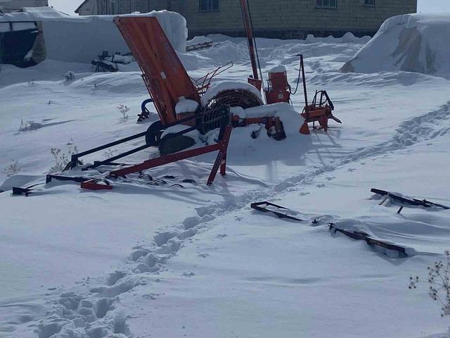 Ağrı&rsquo;da k&ouml;yler kışın tamamen kar altında kaldı 2