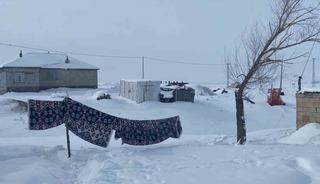 Ağrı&rsquo;da k&ouml;yler kışın tamamen kar altında kaldı