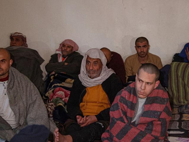 DEAŞ'lı ter&ouml;ristler hapishaneden bırakılma olayını anlattı