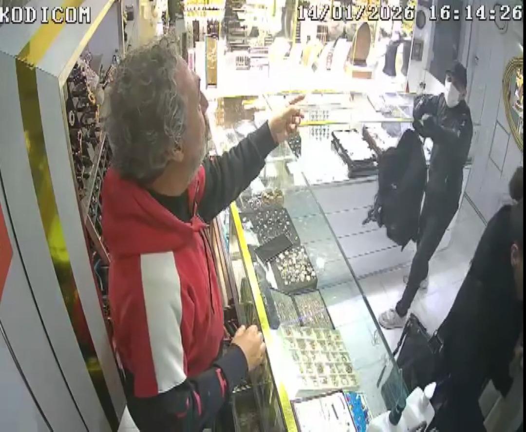 Kuyumcudan milyonları &ccedil;alıp, metrob&uuml;sle ka&ccedil;tı! Neden yaptığını b&ouml;yle a&ccedil;ıkladı 1