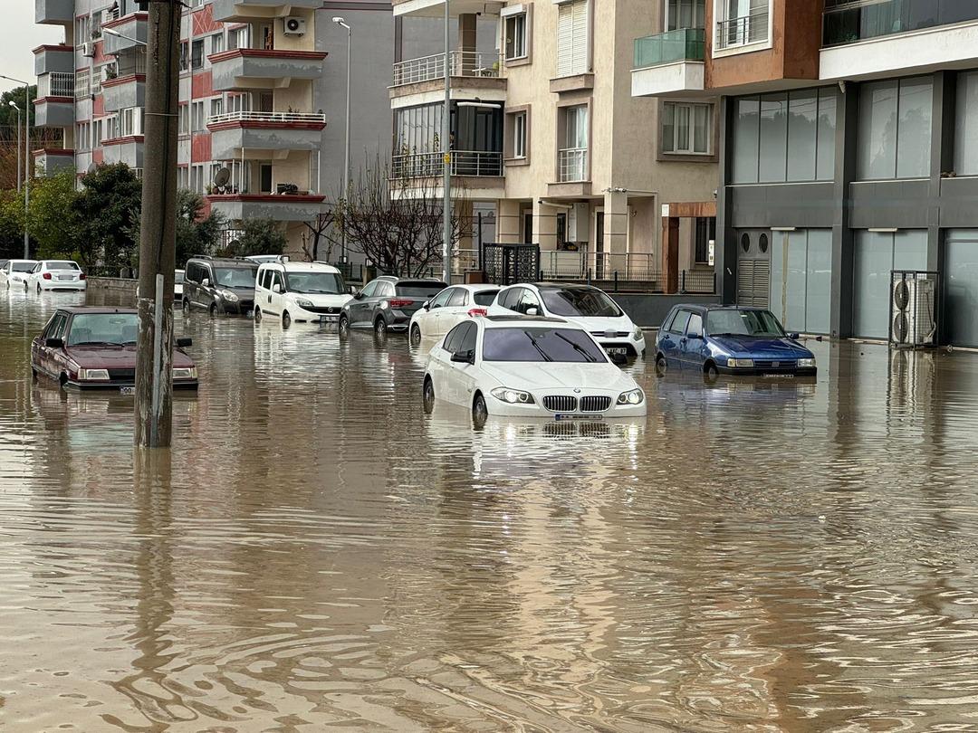 Dere yatağına inmişti: Su seviyesi birden y&uuml;kseldi! Zamana karşı yarış 6