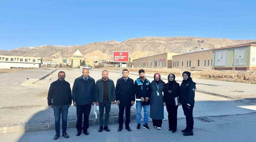 Hasankeyf&rsquo;te t&uuml;t&uuml;n denetimi: Halk sağlığı i&ccedil;in sahaya indiler