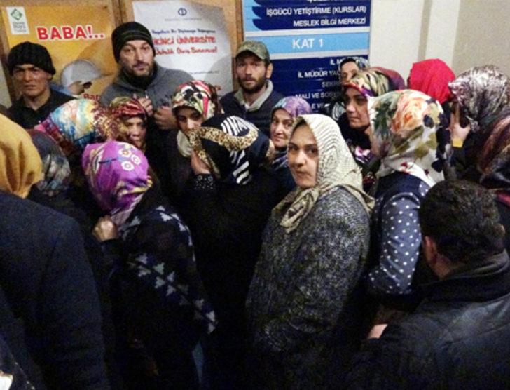 Rize’de 2 bin kişinin işe alınacağını duyan sıraya girdi G2