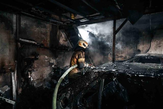 Buca’da depo yangını kısa sürede söndürüldü 1