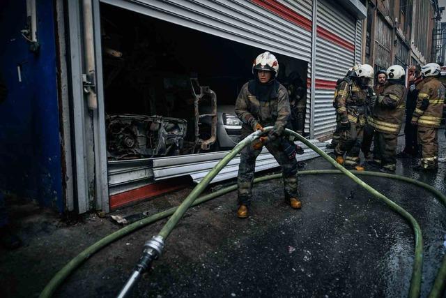 Buca’da depo yangını kısa sürede söndürüldü 2