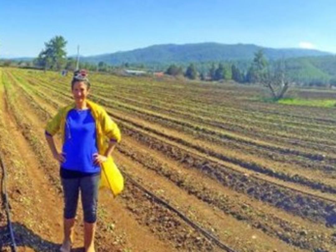 Kariyerini bırakıp kuşkonmaz &uuml;reticisi oldu