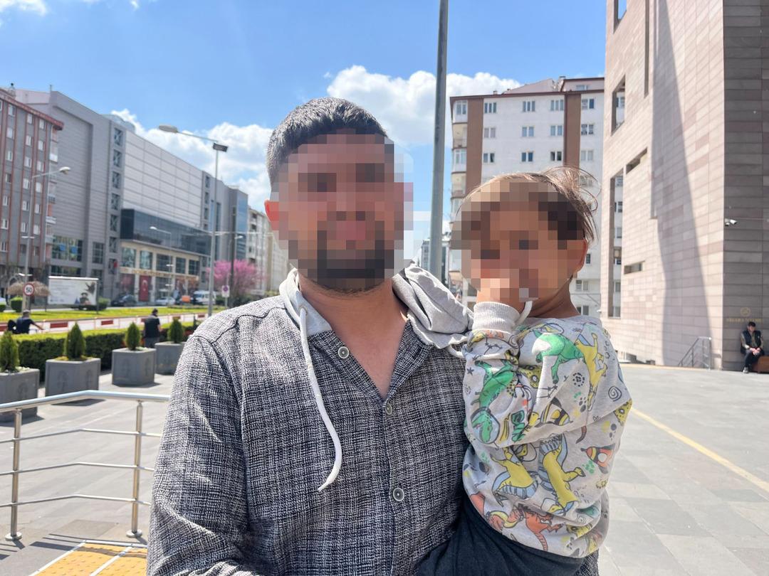 3 yaşındaki &ccedil;ocuğa sigara i&ccedil;irdiği iddia edilmişti! Mahkemeden anneye beraat 3