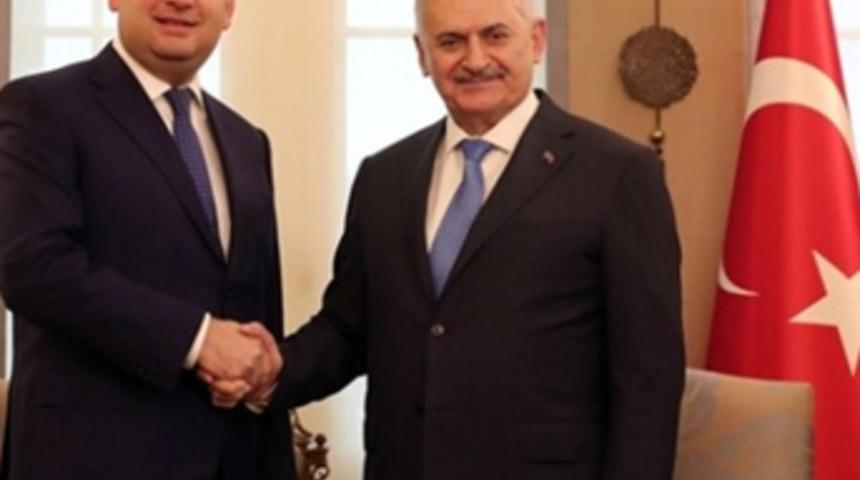 Ukrayna ile pasaportsuz seyahat anlaşması imzalandı