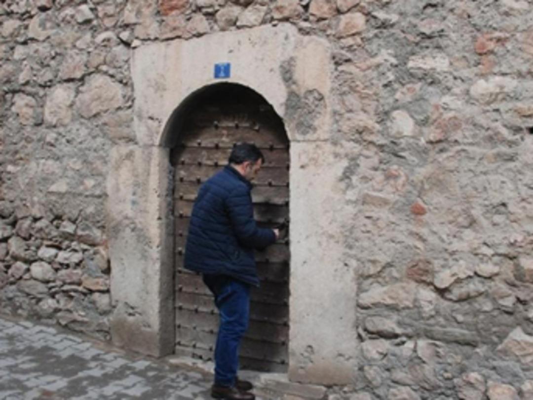 265 yıllık hanı satılığa &ccedil;ıkardı