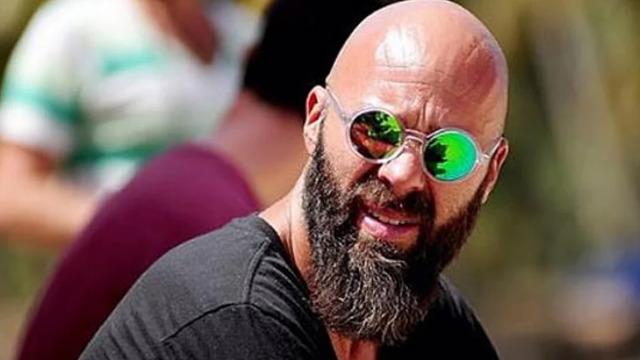 Son dakika! Esat Yontunç havalimanında gözaltına alındı