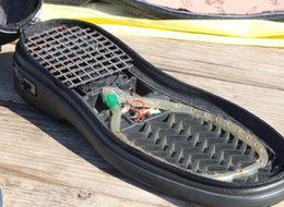 Şanlıurfalı vatandaş sinyal kesici ayakkabı tasarladı