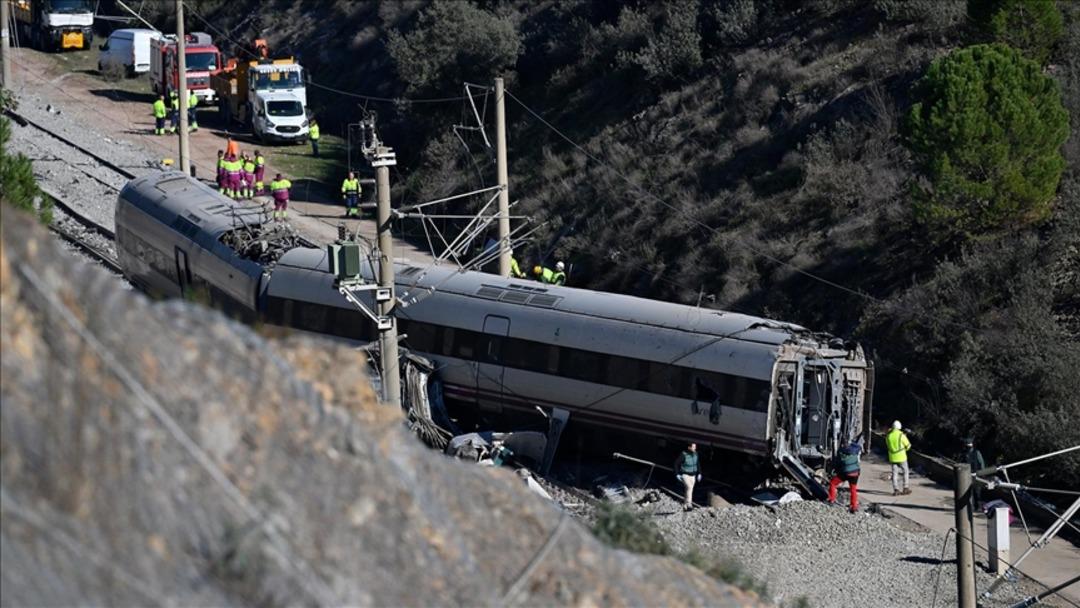 İspanya da peş peşe tren kazaları! Toplam 44 kişi hayatını kaybetti 1