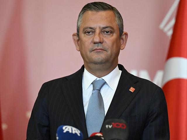 &Ouml;zg&uuml;r &Ouml;zel'den emekli maaşı &ccedil;ıkışı: '28 bin lirayı 36 bin lira yapmayı &ouml;neriyoruz'