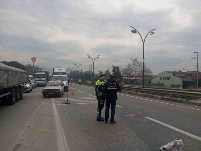 Kamyonun &ccedil;arptığı 77 yaşındaki yaya hayatını kaybetti 2