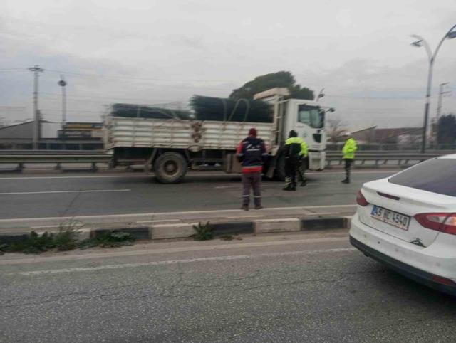 Kamyonun &ccedil;arptığı 77 yaşındaki yaya hayatını kaybetti 3