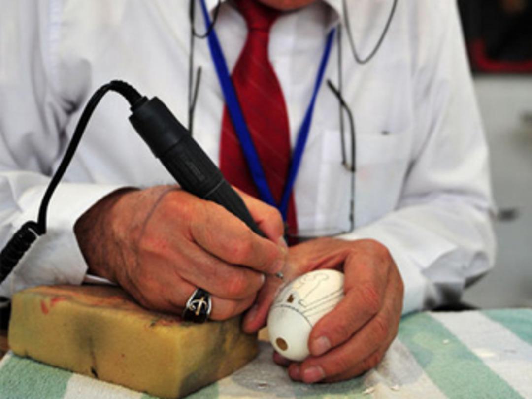 Yumurta kabuklarını işleyerek ge&ccedil;imini sağlıyor